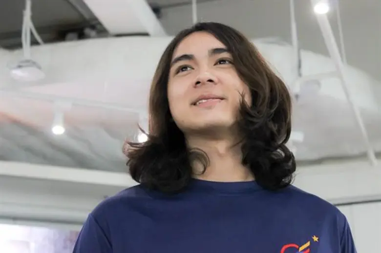 ขึ้นชื่อว่าเป็นหนึ่งในนักแสดงหนุ่มอารมณ์ต...