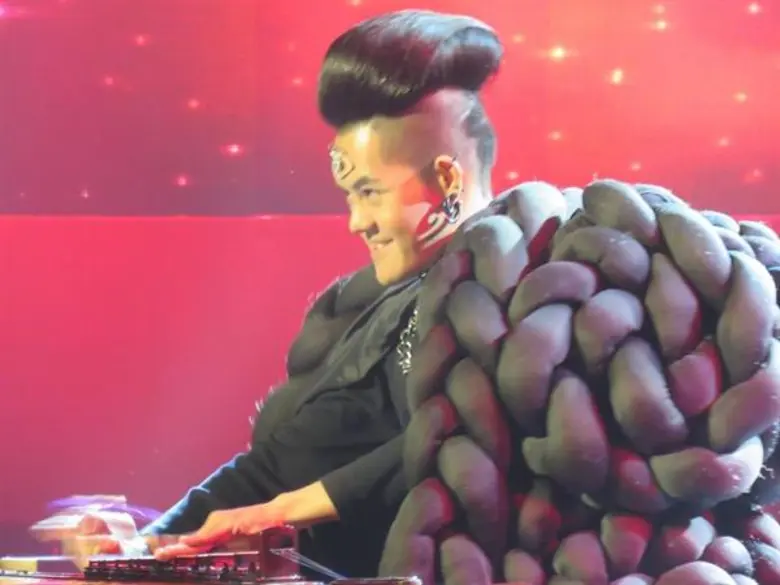 เก่ง ธชย และ โน้ต ศรัณย์ อวยพรรุ่นน้อง WCOPA หลังทีมไทยคว้ารางวัลรองชนะเลิศระดับโลกชุดประจำชาติและขบวนพาเรด