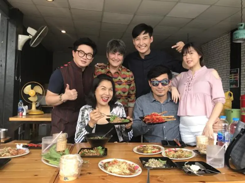 คนบันเทิง ก้อง ปิยะ-ท็อป ดารณีนุช-โอ๊ต วร...