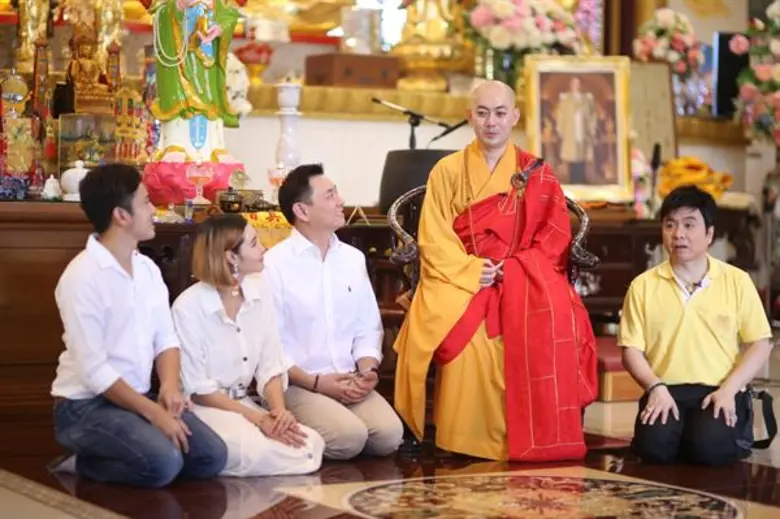 ถวายองค์พระโพธิสัตว์อวโลกิเตศวร พระกวนอิม