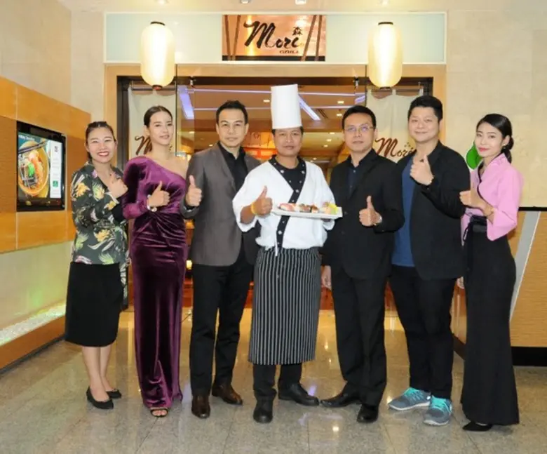 ประสาน ไทยแท้ ผู้จัดการทั่วไป พร้อมด้วย ส...