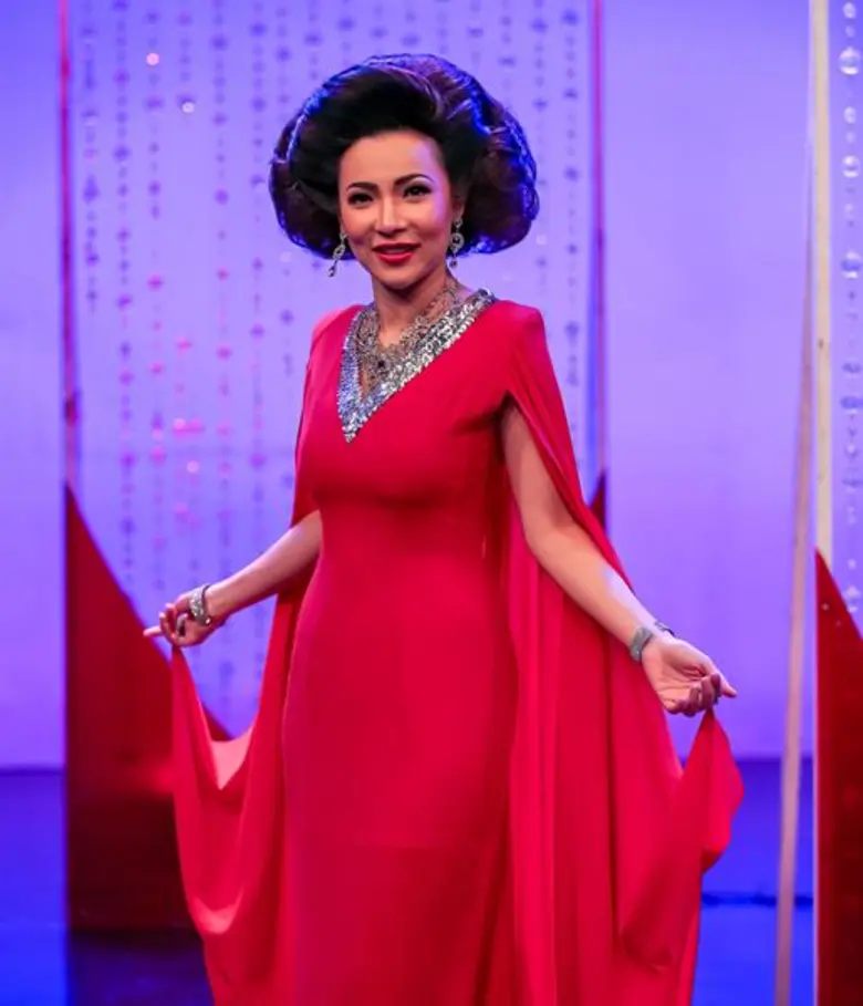 เคยเป็นแชมป์เงากรรมการเงาเสียง ในรายการ "...