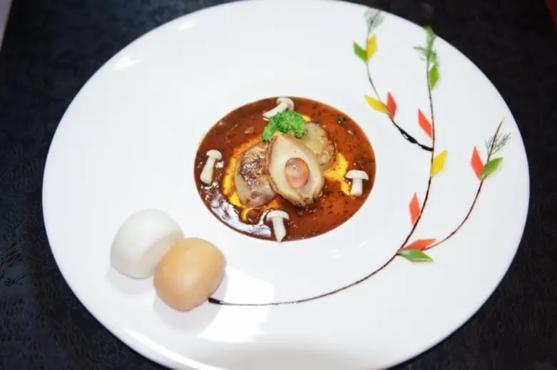 ห้องอาหารซัมเมอร์ พาเลซ โรงแรมอินเตอร์คอน...