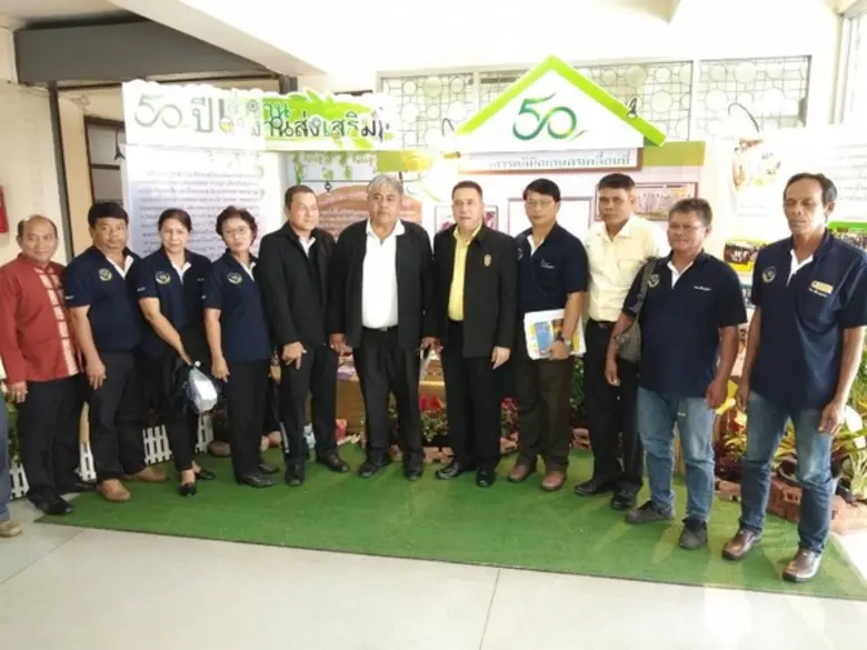 กรมส่งเสริมฯ แนะเกษตรกรผู้ปลูกมะพร้าวร่วมแปลงใหญ่ สร้างความมั่นใจให้ตลาด