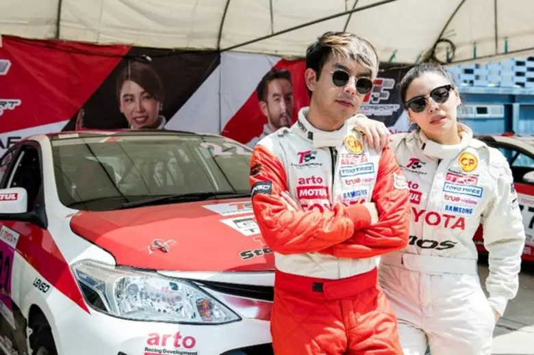 กวาง - ซานิ แท็กทีม คริส หอวัง - เจ เจตริน – โจอี้ บอย มันส์เต็มพิกัดในโตโยต้ามอเตอร์สปอร์ต 2018 ที่บางแสน