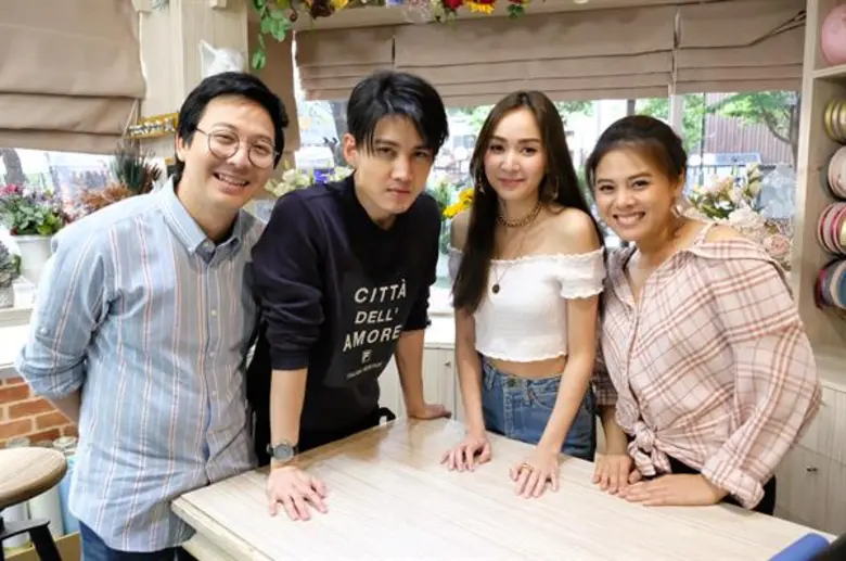 ทีวีไกด์: รายการ “เหย้าเยือนเพื่อนกัน” “กอล์ฟ” สยบข่าวกิ๊ก “โฟร์” ตอกย้ำความสนิท ในรายการ “เหย้าเยือนเพื่อนกัน”