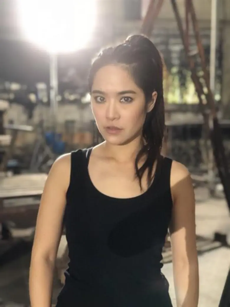 เป็นคุณแม่ยังสาวที่ฟิตแอนด์เฟิร์มแบบสุด ๆ...