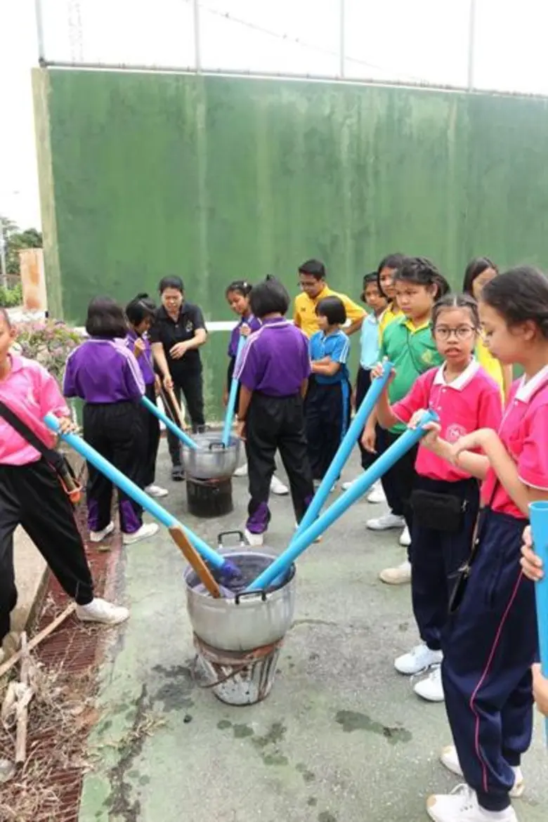 “นวัตวิถีชิโบริ” มัดย้อมแบบไทยผสานญี่ปุ่น สร้างสรรค์ลวดลายใหม่ให้เยาวชนเห็นคุณค่าของศิลปะวัฒนธรรม