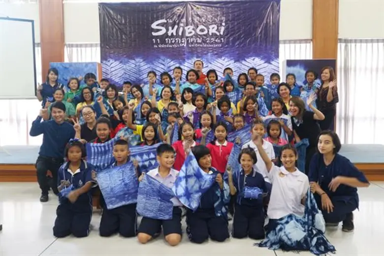 “นวัตวิถีชิโบริ” มัดย้อมแบบไทยผสานญี่ปุ่น สร้างสรรค์ลวดลายใหม่ให้เยาวชนเห็นคุณค่าของศิลปะวัฒนธรรม
