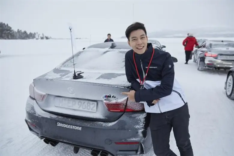 'ดีเจ.แบม-ปีติภัทร’ ตัวแทน 'GET 102.5’ กับทริปในฝัน ดริฟต์รถบนทะเลสาบน้ำแข็ง