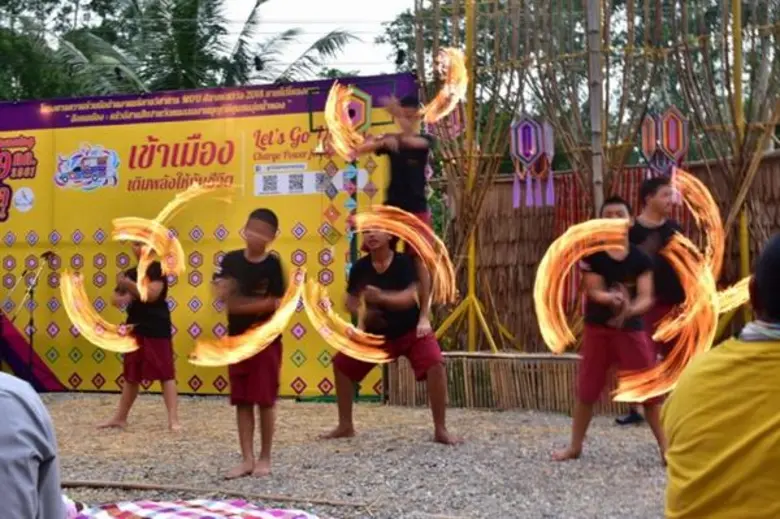 มข.และ เทศบาลตำบลศิลา จัดงาน  “ศิลาโฮมสเตย์” เปิดเส้นทางท่องเที่ยววิถีถิ่นไทยวิถีถิ่นศิลา แห่งใหม่ของจังหวัดขอนแก่น เติมเต็มการฝึกอาชีพสร้างรายได้หมุนเวียนในชุมชน ภายใต้แนวคิด “เข้าเมือง เติมพลังให้ชีวิต”