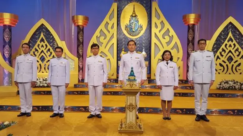 นายจตุฤทธิ์ จันทรกานต์ รองผู้จัดการทั่วไป...