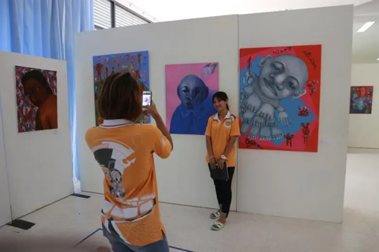 งานทัศนศิลป์ “มนุษย์กับวาทกรรม” ย้ำสภาวะจิตใจ การดำเนินชีวิต ในกรอบกฎที่มนุษย์สร้างขึ้น