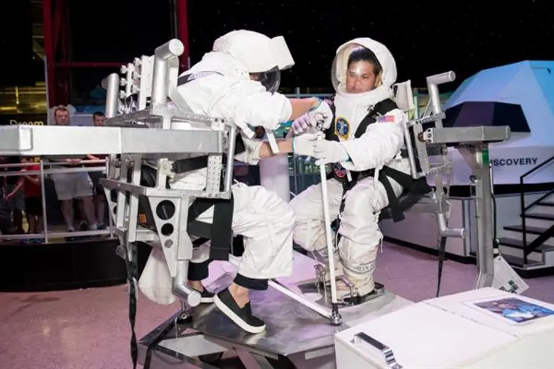 ฮันนี่เวลล์ ส่งสองอาจารย์ไทยร่วมอบรม สเปซแคมป์ ในสหรัฐฯ  หวังยกระดับการเรียนการสอนด้าน STEM