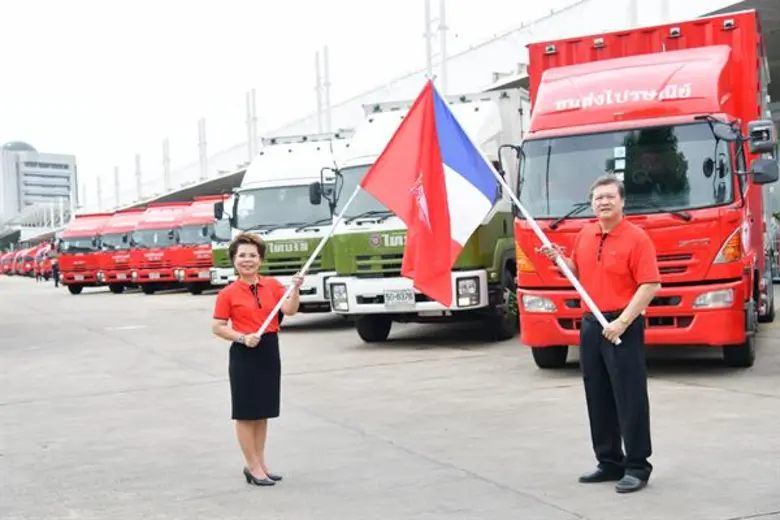 ไปรษณีย์ไทย ปล่อยคาราวานรถขนส่งไปรษณียบัตรทายผลบอลโลก 2018 เตรียมพร้อมเข้าสู่ขั้นตอนการคัดแยก เผยยอดจำหน่ายทะลุเป้า 230 ล้านฉบับ