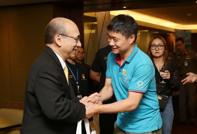 ไทยสมายล์ส่งฮีโร่กู้ภัยถ้ำหลวงกลับบ้าน อาสาสมัครนานาชาติเริ่มเดินทางกลับ พร้อมขอบคุณน้ำใจคนไทยดูแลดีเยี่ยม