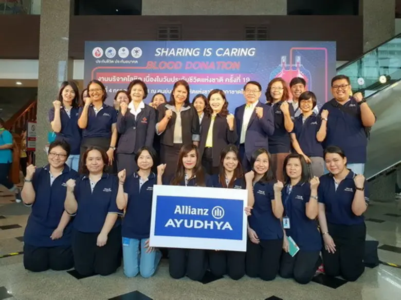 นายกิตติ ปิณฑวิรุจน์(ที่สี่จากขวา) รองกรร...