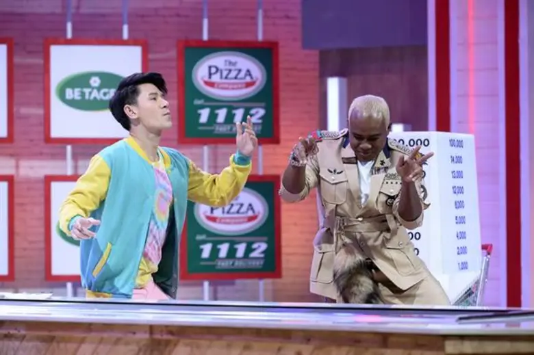 ทีวีไกด์: รายการ "Crazy Market ตลาดสัมผัส" “รัศมีแข” สุดสตรอง!!! ยอมตัดใจจากหนุ่มหล่อยิ้มหวาน เพราะหน้าที่สำคัญกว่าหัวใจ