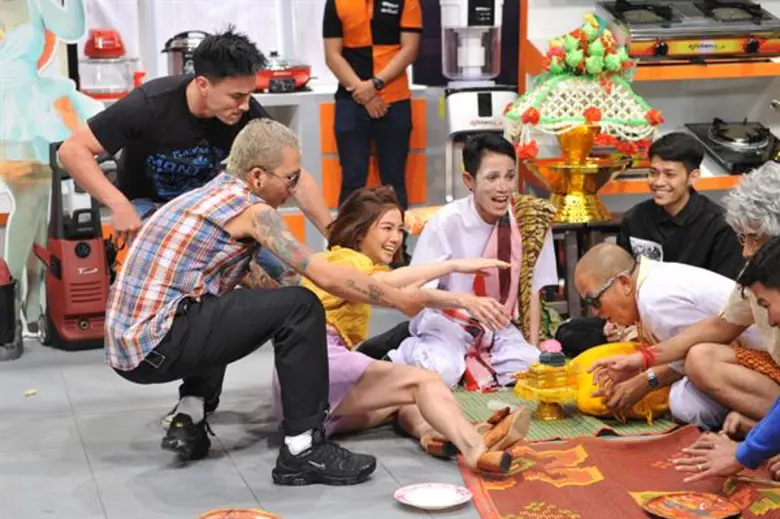 ทีวีไกด์: ซิทคอม “บริษัทฮาไม่จำกัด (มหาชน)” ขอลองสักครั้งในชีวิต!!! “ฮารุ” กับบทบาทตลก ที่เล่นใหญ่แบบทุ่มสุดตัวของจริง