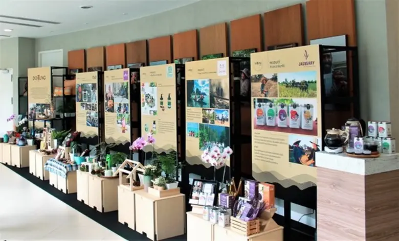 “ดอยตุง” จับมือ 10 ธุรกิจเพื่อสังคม เปิดตัว “Doi Tung Plus, the Social Enterprise Store” ผลักดันศักยภาพ SE สัญชาติไทย ช่วยสร้างเศรษฐกิจ-สังคมให้แข็งแรง