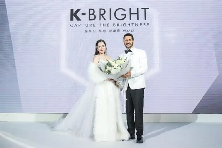 ครั้งแรกในไทยกับดินเนอร์สุดหรูบนลานน้ำแข็ง K-BRIGHT เปิดตัวพรีเมี่ยมสกินแคร์ใหม่  สู่การบำรุงอีกขั้นเพื่อผิวขาวกระจ่างใสจากเกาหลี