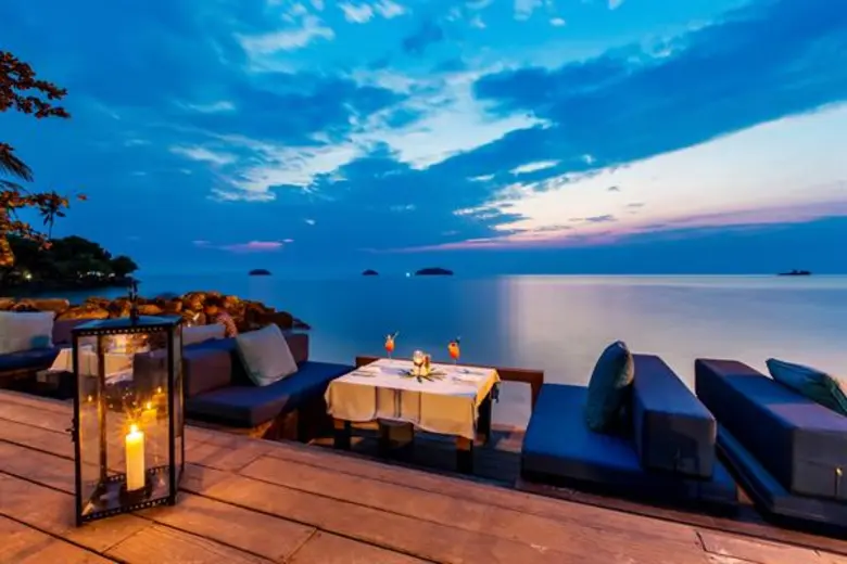 เอวา รีสอร์ท เกาะช้าง ขอนำเสนอ Charcoal G...