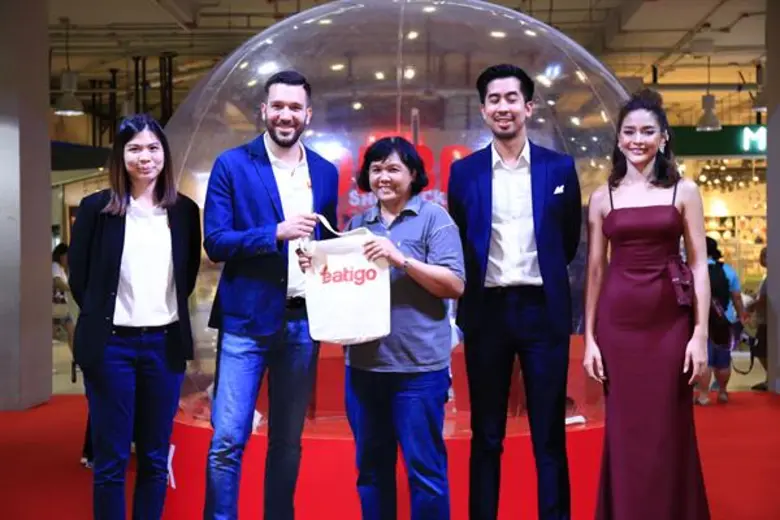 Gossip News: “ปุ๊กลุก ฝนทิพย์” ใจดี แจกเงินไม่อั้น สมฉายาเจ้าแม่ขาช้อป