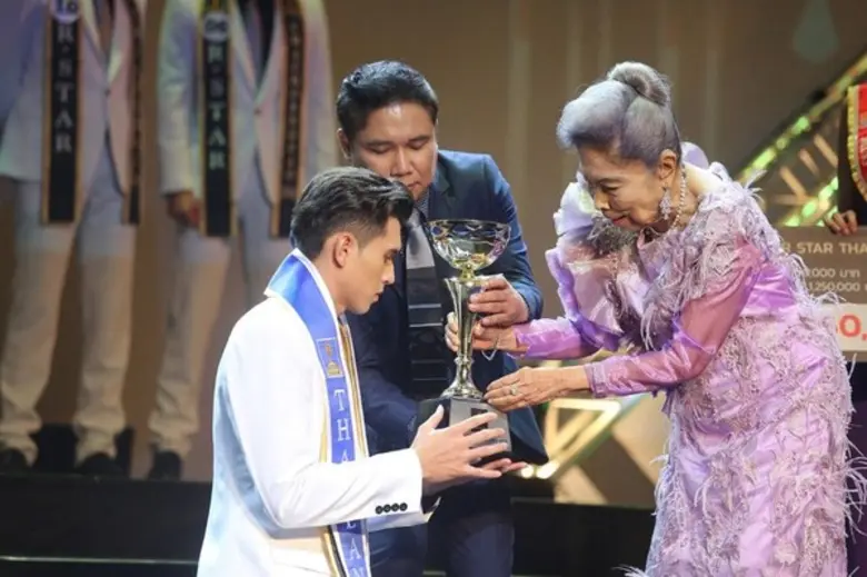 “เพทริก” หนุ่มลพบุรี คว้า Mister Star Thailand 2018 เป็นตัวแทนประเทศไทยประกวดเวทีระดับโลก