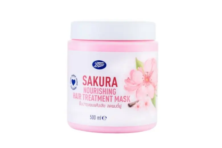 “บู๊ทส์ ซากุระ แฮร์แคร์ คอลเลคชั่น” บอกลาผมแห้งเสียใน 3 ขั้นตอน