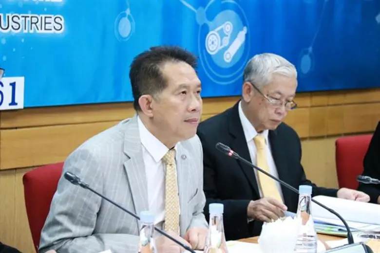 นายสุพันธุ์ มงคลสุธี ประธานสภาอุตสาหกรรมแ...