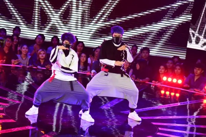 3 กรรมการ หญิง, โจ้,ฮั่น ยังคงเดินหน้าเฟ้...