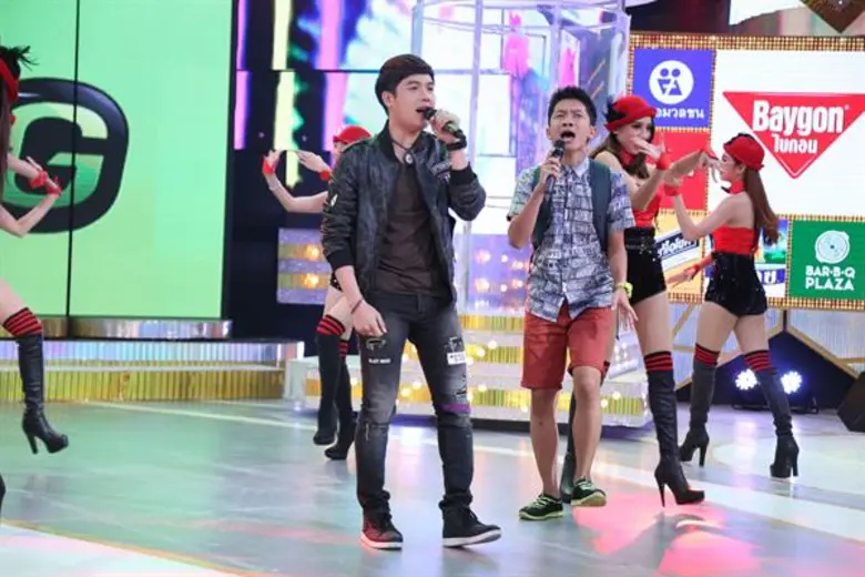 ทีวีไกด์:  “ลำเพลิน - เต๊ะ ตระกูลตอ” เจ้าของเพลง “ห่อหมกฮวกไปฝากป้า” สุดปลื้มปริ่ม!ฝันเป็นจริงเมื่อ “กิ๊กดู๋ สงครามเพลงเงาเสียง” คว้าเป็นศิลปินต้นฉบับ