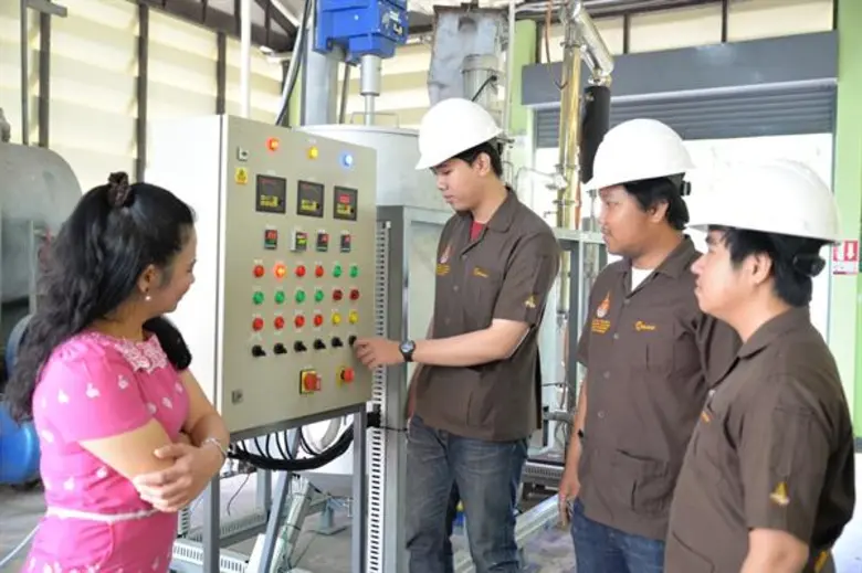 มทร.ธัญบุรี จับมือ วช. เปลี่ยนขยะพลาสติกและน้ำมันเครื่อง เป็น 'น้ำมันดีเซล’