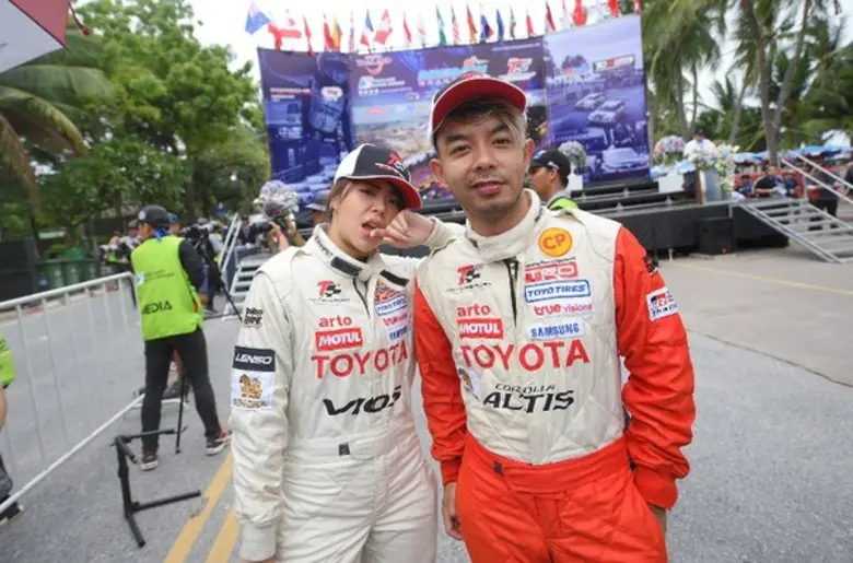 กวาง-ซานิ ร่วมสัมผัสประสบการณ์ความเร็วบนส...