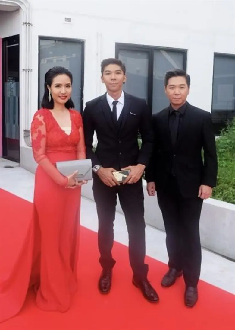 เกิดศึกสายเลือดกลางกองถ่าย “ลิขิตแห่งจันทร์” “กอล์ฟ ปิ้งไก่” โอดครวญ โดนน้องแท้ ๆ จัดหนัก ! ถึงกับลั่น แค้นนี้มีชำระ !