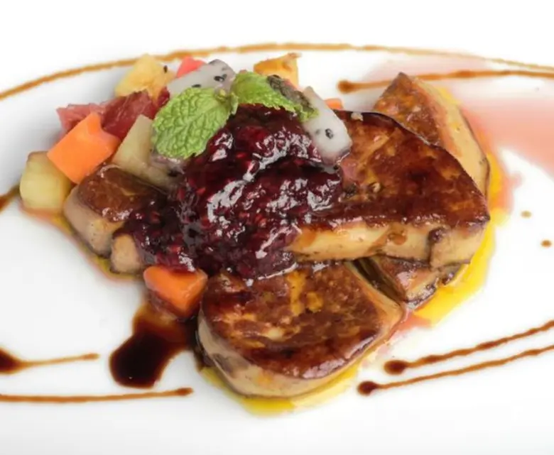 เดอะ สแควร์ โรงแรมโนโวเทล กรุงเทพ สยามสแค...