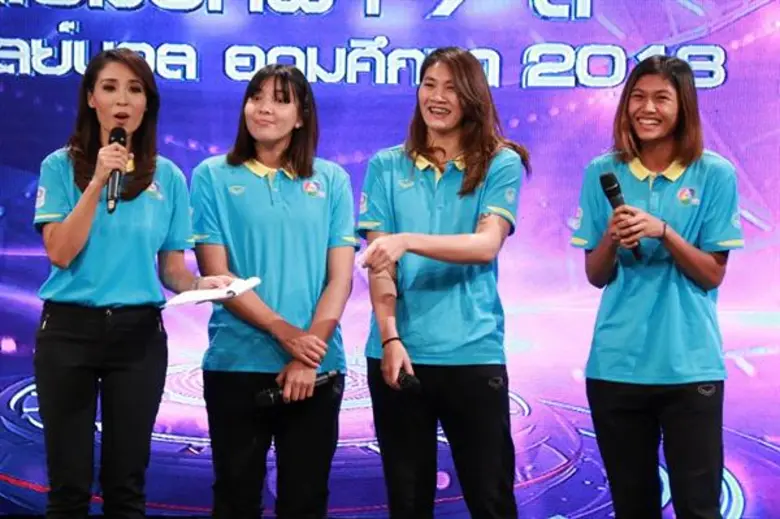 ช่อง 7HD คึกคัก ปักหมุดจัดแข่งขัน “แชมป์กีฬา 7 สี วอลเลย์บอลอุดมศึกษา 2018” ชวน 3 สาวนักตบทีมชาติ “พู่ พรพรรณ - เตย หัตถยา – บีม-พิมพิชยา” ร่วมแถลงข่าว แชร์ประสบการณ์แข่งขันระดับทีมชาติ