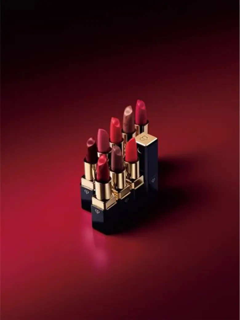 เนรมิตเสน่ห์แห่งสีสันและความนุ่มนวลให้กับริมผีปาก ใหม่! Lipstick Cashmere และ Lipstick Glorifier จากเคลย์ เดอ โป โบเต้