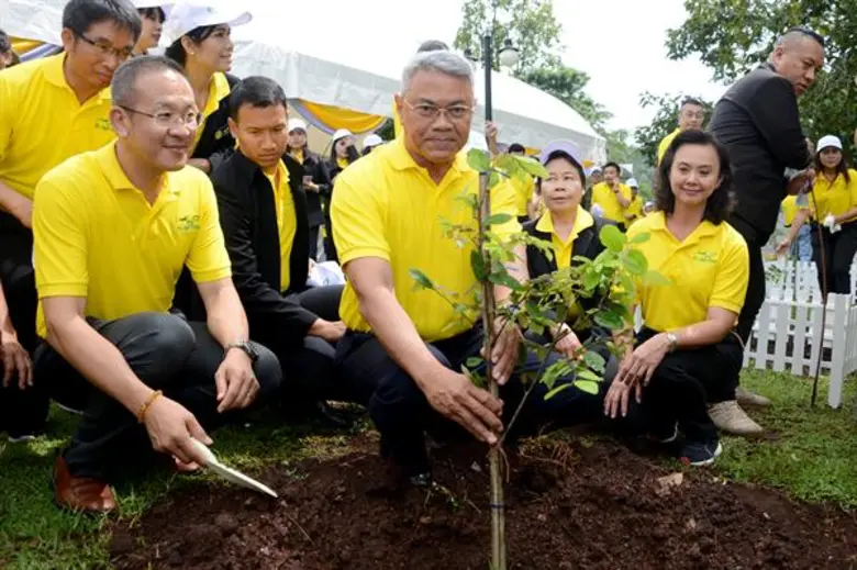 กระทรวงเกษตรฯ คิกออฟ โครงการปลูกป่าและไม้ยืนต้นสร้างความชื้นสัมพัทธ์ในอากาศเพื่อเพิ่มประสิทธิภาพการปฏิบัติการฝนหลวง สืบสาน “ศาสตร์พระราชา”