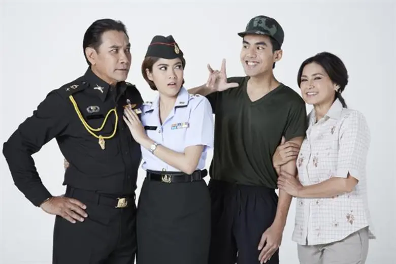 ทหารเกณฑ์มาดทะเล้นและผู้กองแสนสวย ปะทะพ่อตาสุดโหด จะกลับมาสร้างเสียงหัวเราะให้ผู้ชมอีกครั้ง ใน “ผู้กองยอดรัก”