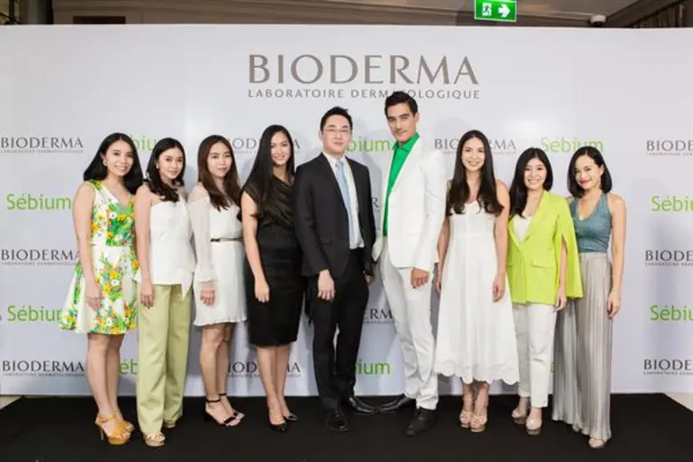 ชิโนทัย อ้อยมนัสพร (ที่ 3 จากซ้าย) ผู้จัด...