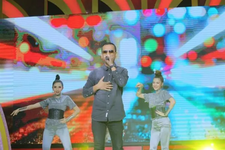 ถึงที "พี่ไท ธนาวุฒิ" นักร้องหนุ่มเสียงเข...