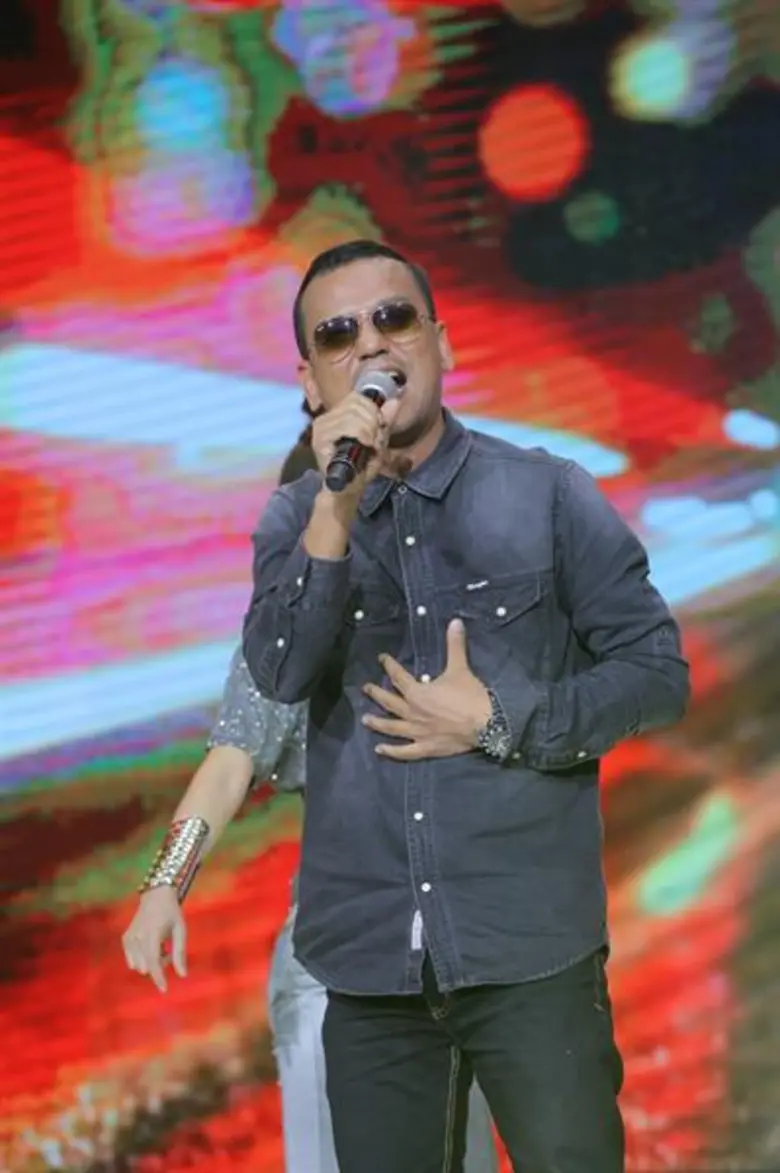 “ไท – ธนาวุฒิ” โชว์น้ำเสียงสุดเก๋า พิสูจน์ลูกคอขั้นเทพ!