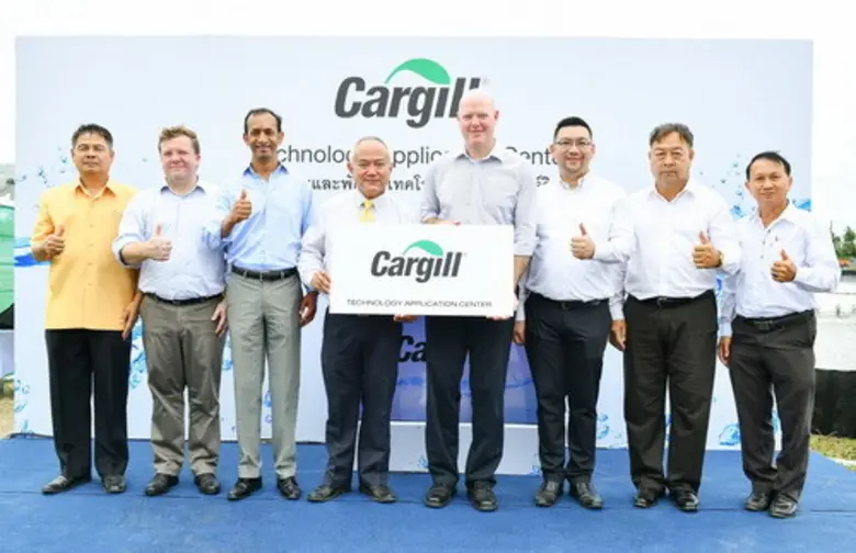 ดร.ชำนาญ พงษ์ศรี (ที่สี่จากซ้าย) รองอธิบด...