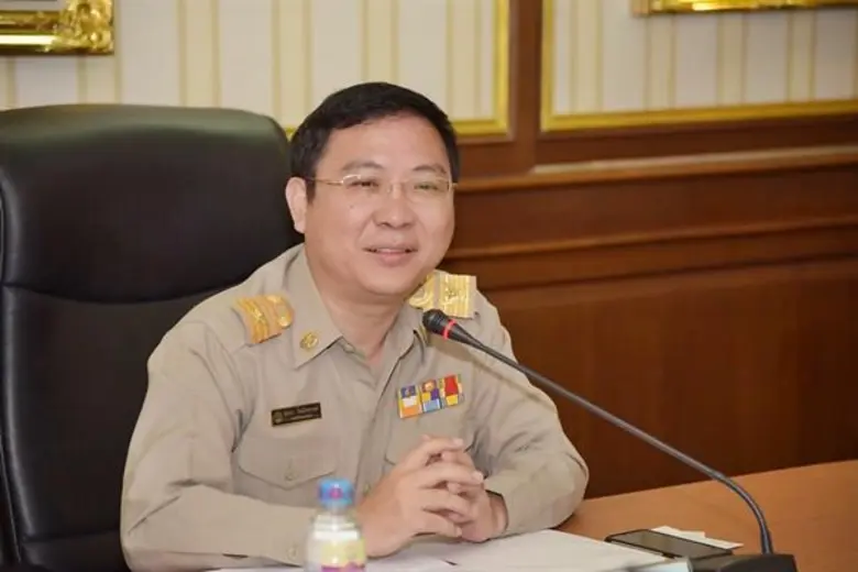 รองอธิบดีกรมปศุสัตว์ เตือนผู้บริโภคอย่าตื...