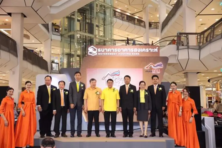 นายสุรชัย ดนัยตั้งตระกูล ประธานกรรมการธนา...