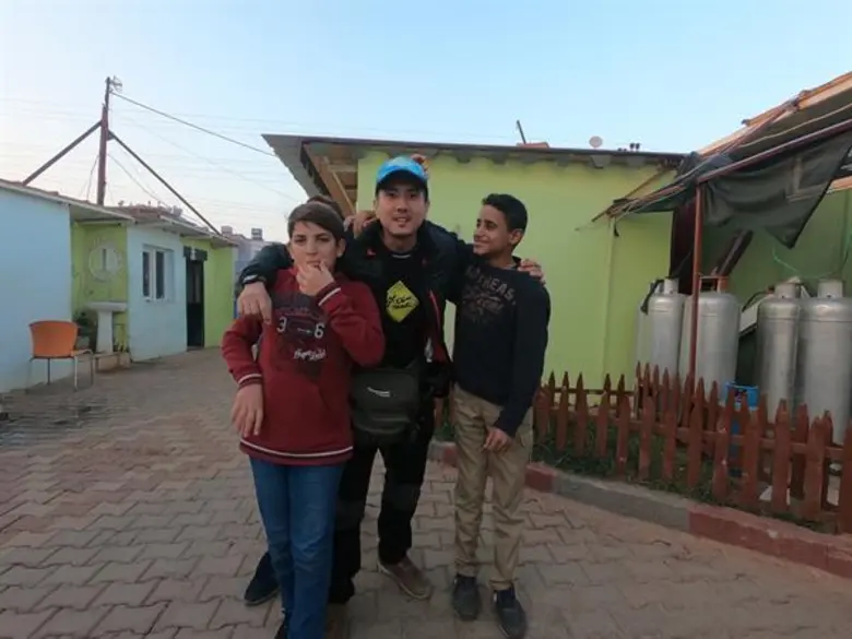 ทีวีไกด์: รายการ "เถื่อน Travel Season2"  ภารกิจสุดหินของ “สิงห์ วรรณสิงห์” กับการมุ่งหน้าสู่ชายแดนซีเรีย ใน “เถื่อน Travel 2”