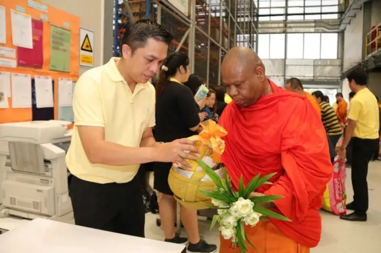 รถไฟฟ้าแอร์พอร์ต เรล ลิงก์ ร่วมทำบุญตักบา...