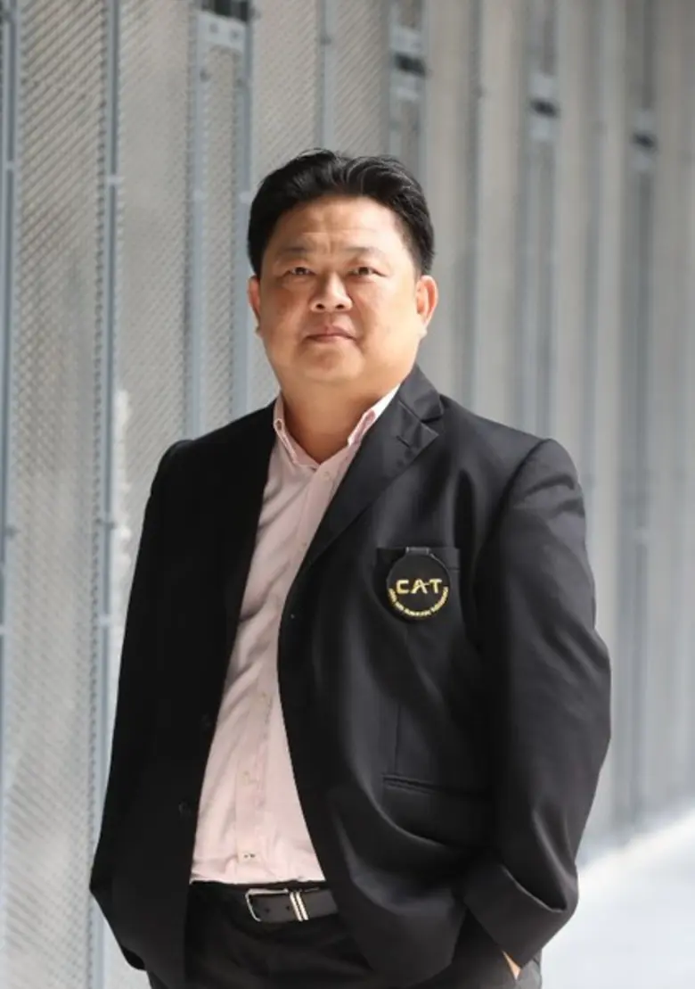 อภิชาติ สวรรค์คำธรณ์ ผู้จัดการฝ่ายผลิตภัณ...