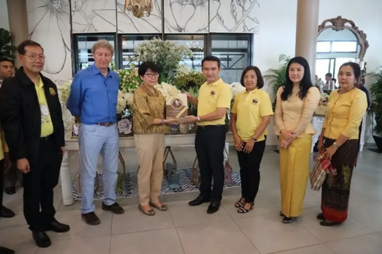 อุทยานไม้ดอก เพ ลา เพลิน บุรีรัมย์ ให้การ...